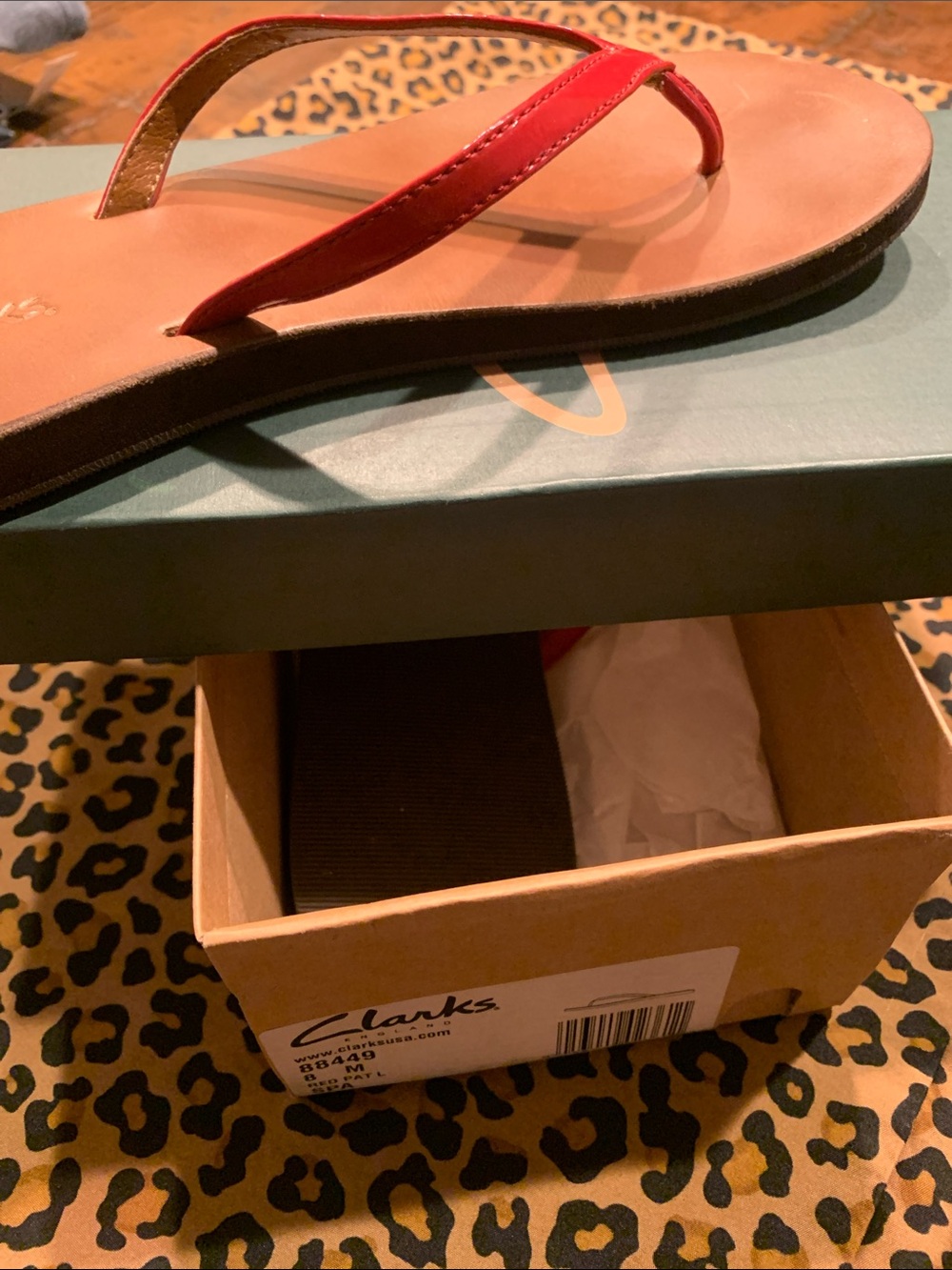 Clarks Women's Red Leather Flip Flop Sandal 8M